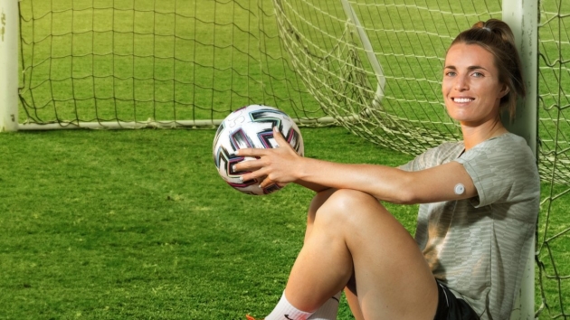 Smart, aber kein Zuckerschlecken! - Profifußballerin Sandra Starke ist als Typ-1-Diabetikerin eine der Influencer von Abbott - Quelle: Abbott